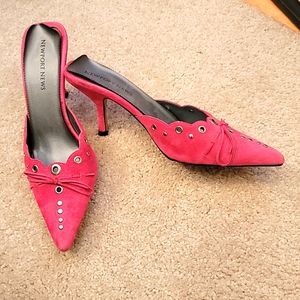 Newport News Pink Suede Mules | Size 7.5 Women's